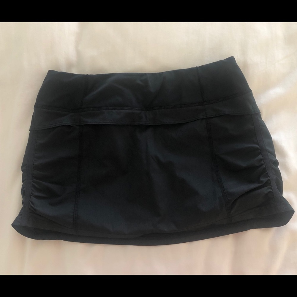 Lululemon size 4 skirt
